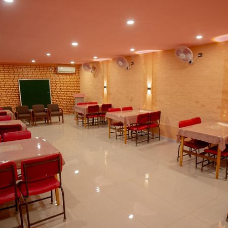 Galaxy Guest House Bhairāhawā المظهر الخارجي الصورة