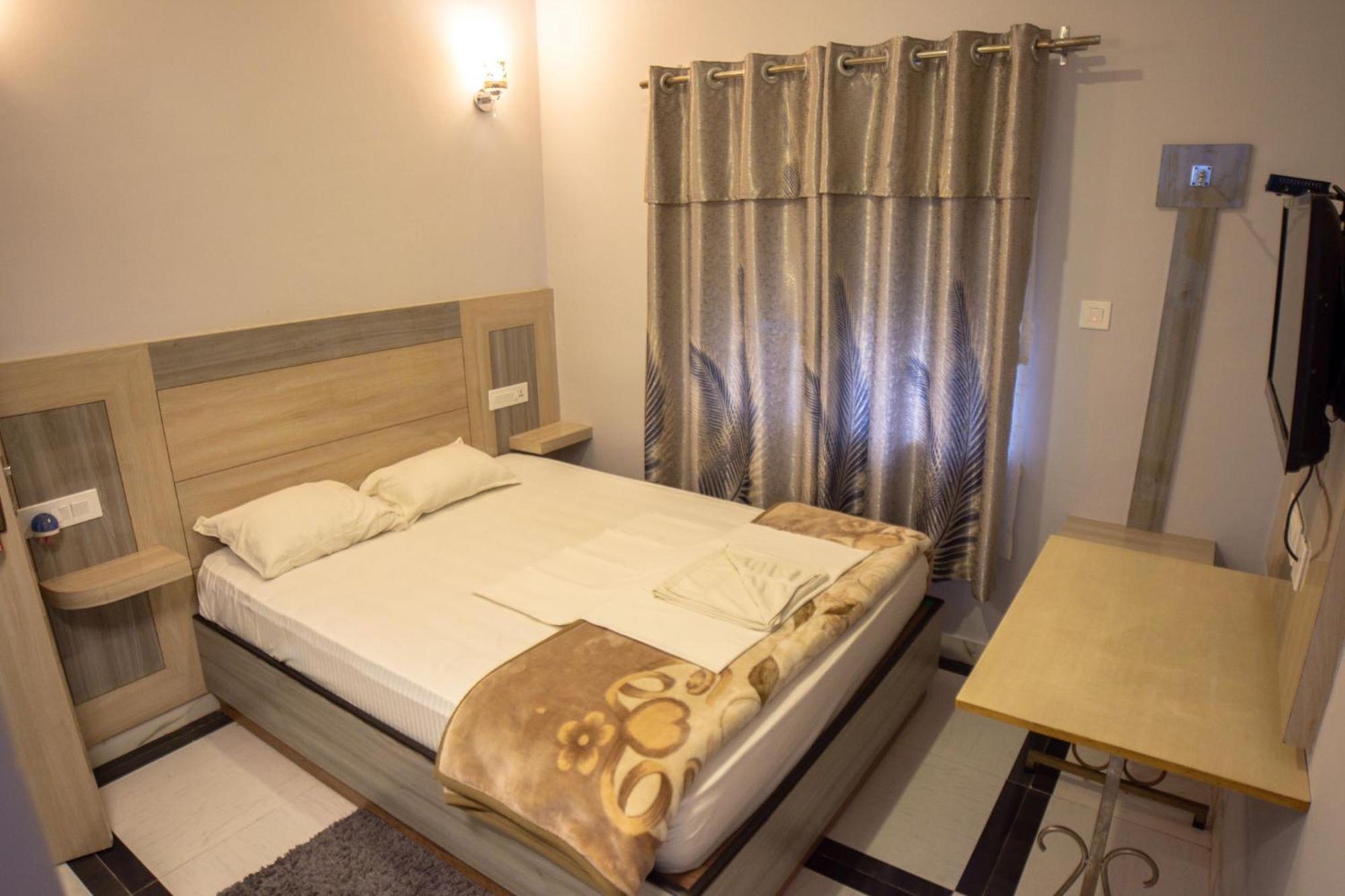 Galaxy Guest House Bhairāhawā المظهر الخارجي الصورة