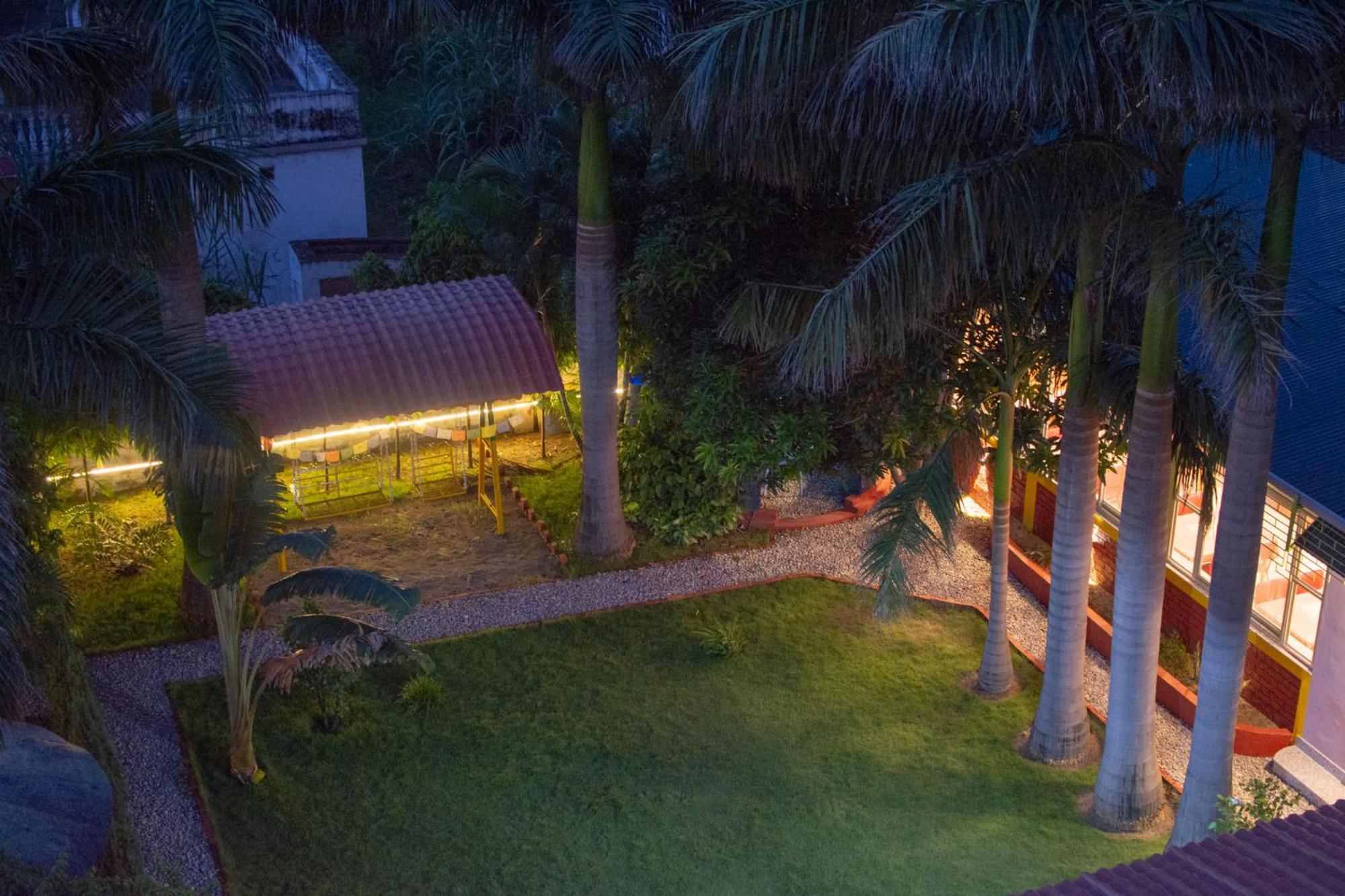 Galaxy Guest House Bhairāhawā المظهر الخارجي الصورة